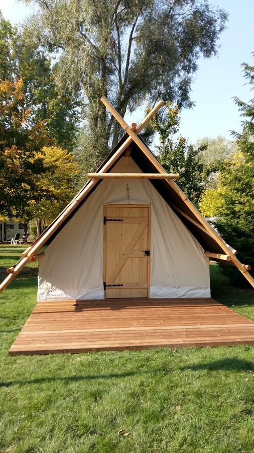 Camping Du Port De Plaisance Peronne  Ngoại thất bức ảnh